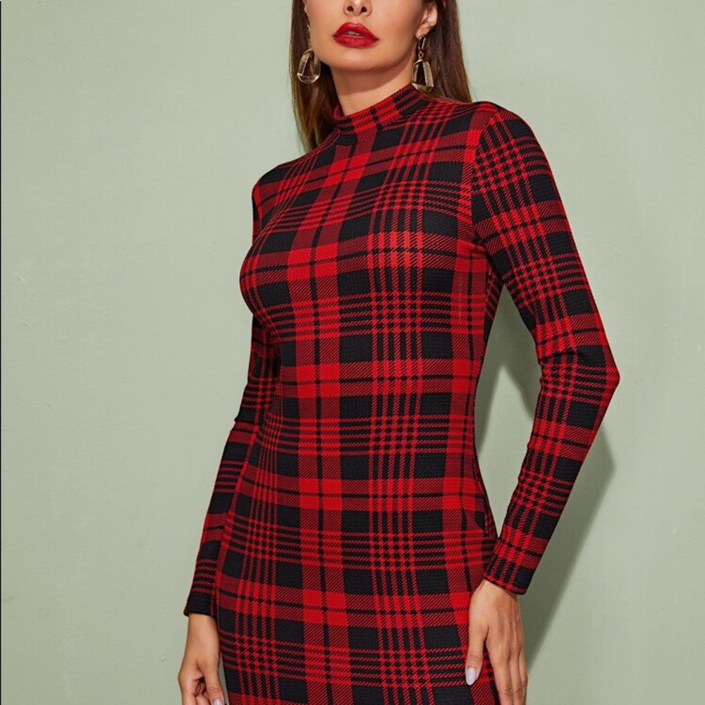 Plaid red black dress